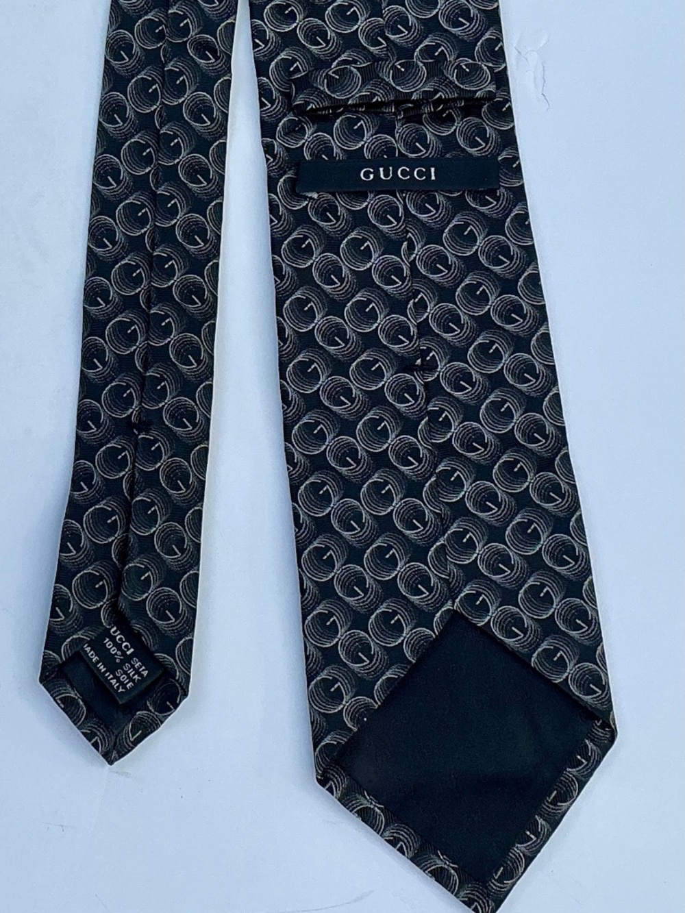 GUCCI classy black with G repeats pattern Silk Tie made  in Italy 🇮🇹NWOT